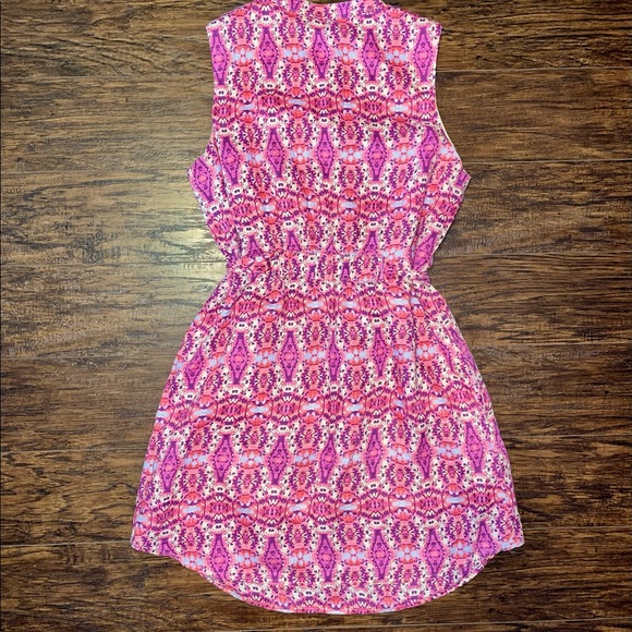 Pink Patterned Sleeveless Dress - Picture 4 of 5